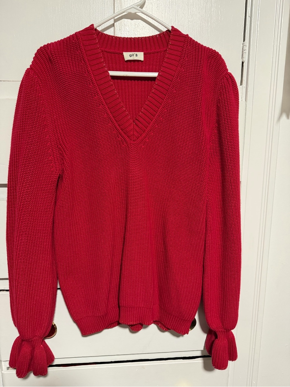 Gilli Red V-Neck Knit Sweater with Tie Cuffs. Size XL